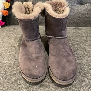 Ugg short boot
